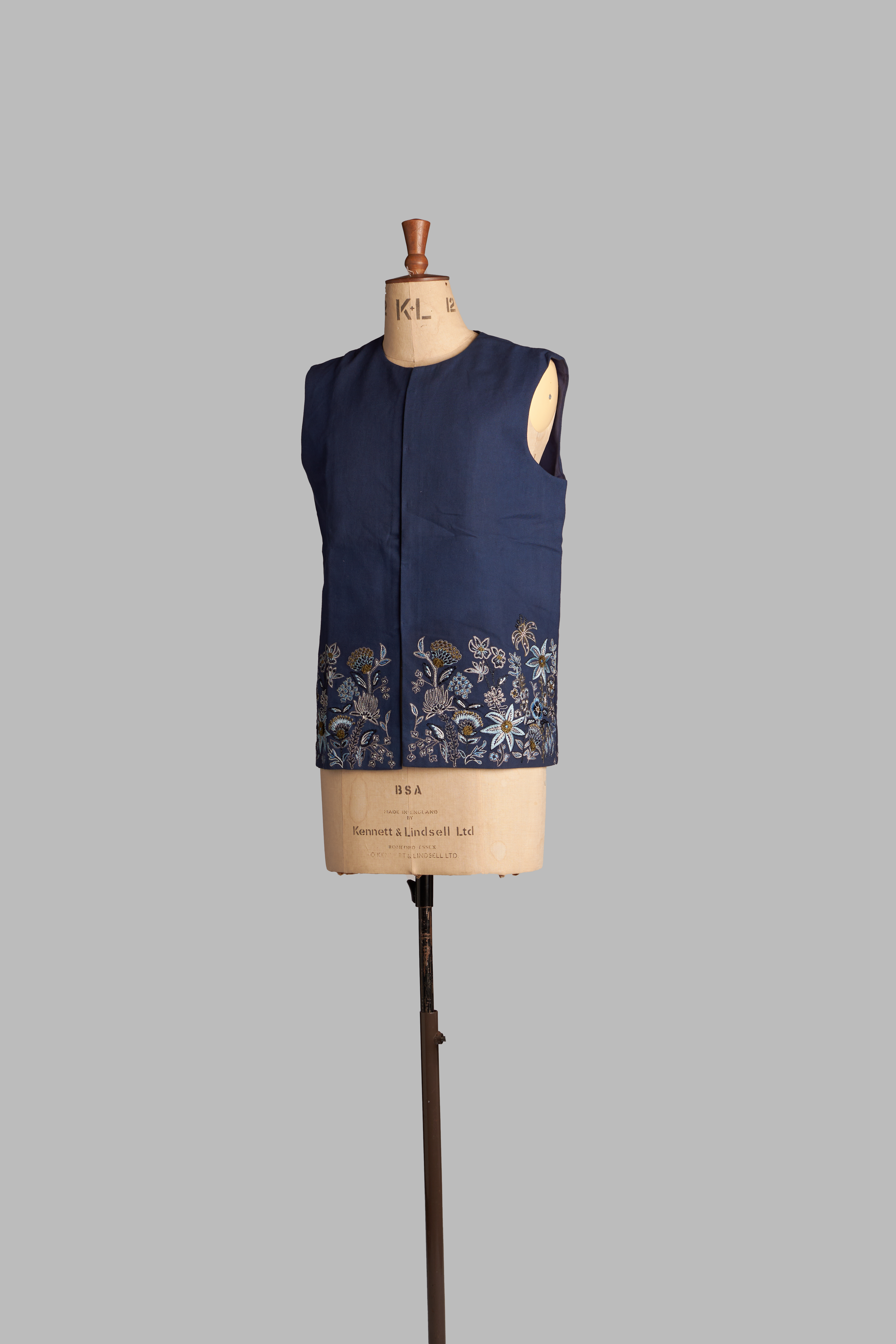 The Gulzar (Embroidered Blue Nehru)